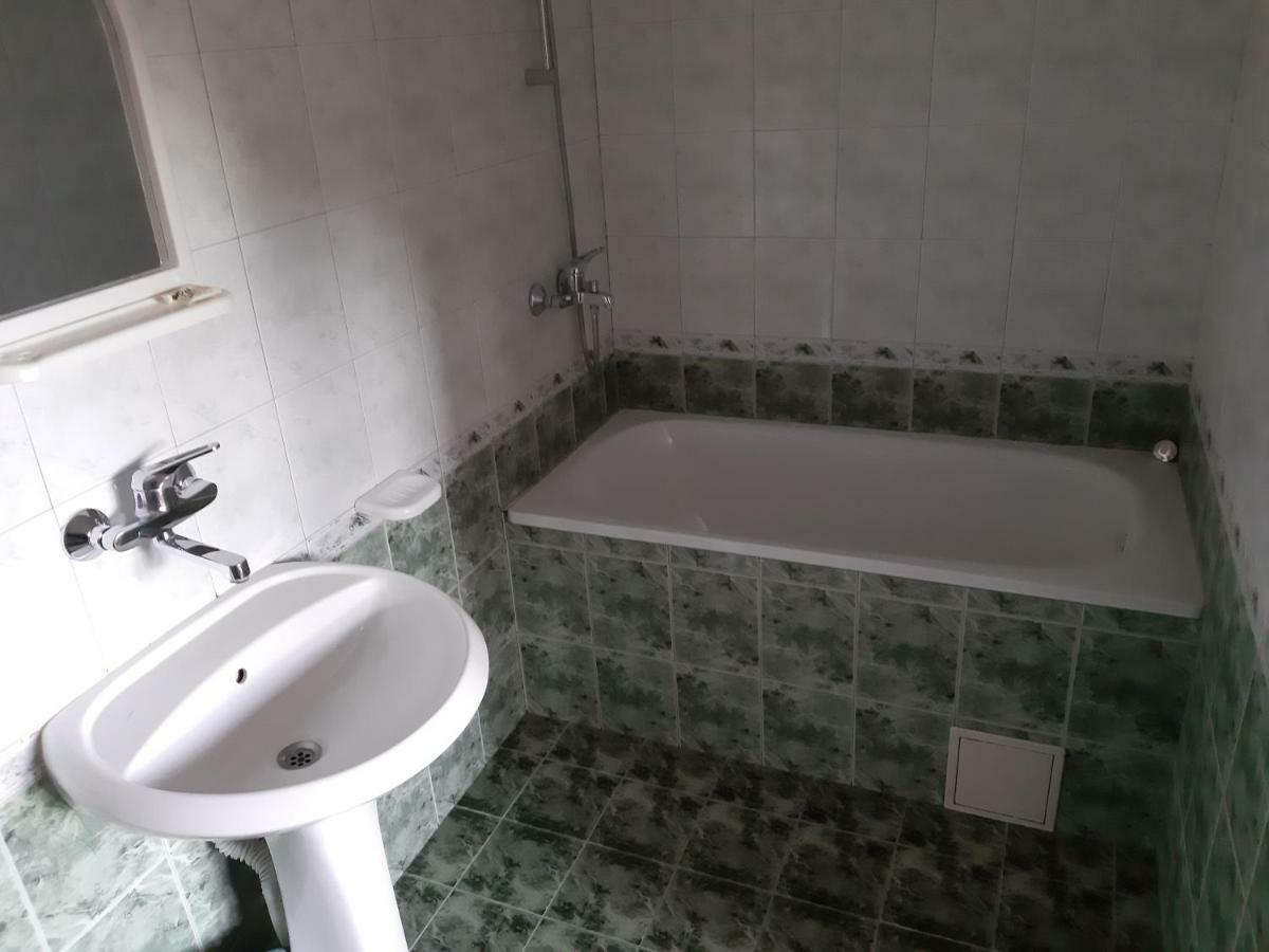 Къща Поколения Trjavna Eksteriør bilde